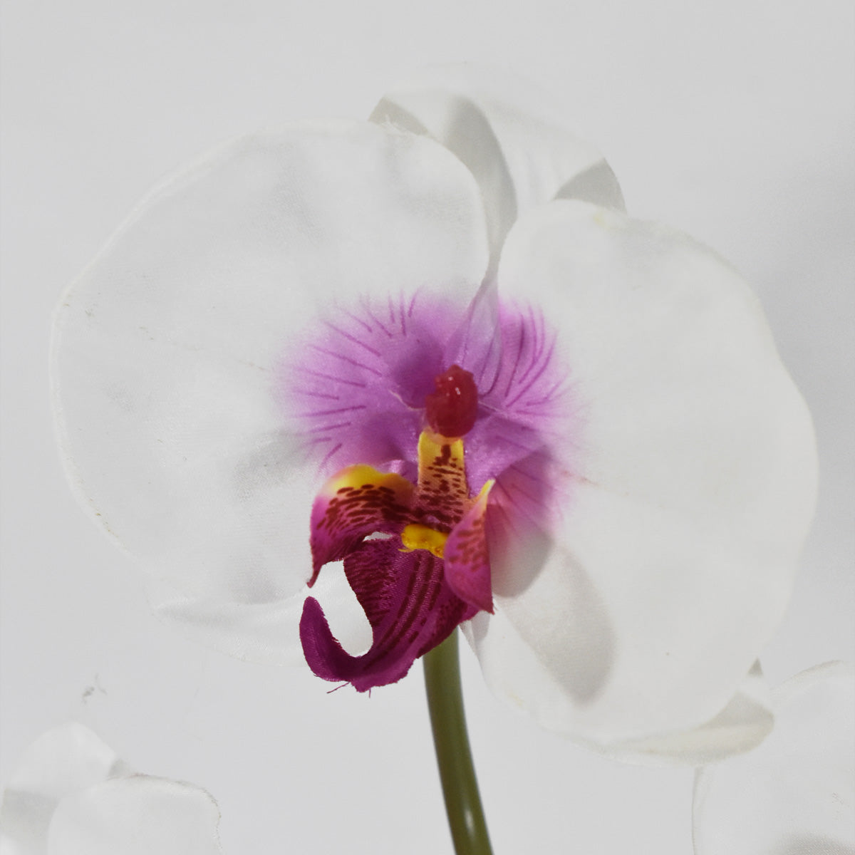 Arreglo Floral de Orquídeas Artificiales Satinadas Morado – Blumart